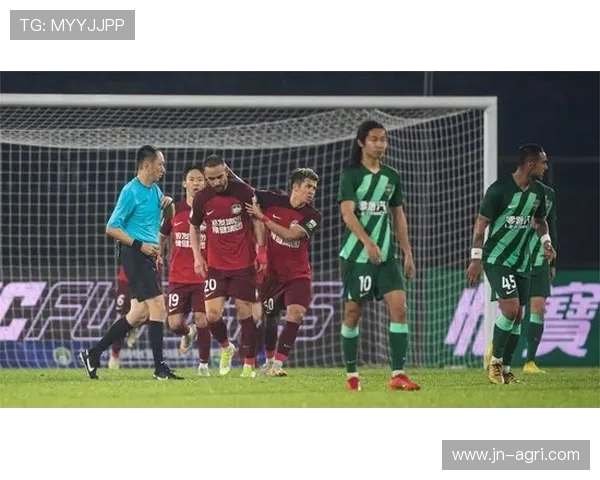 小麦直言当今足球判罚过软问题 小麦直言当今足球判罚过软问题