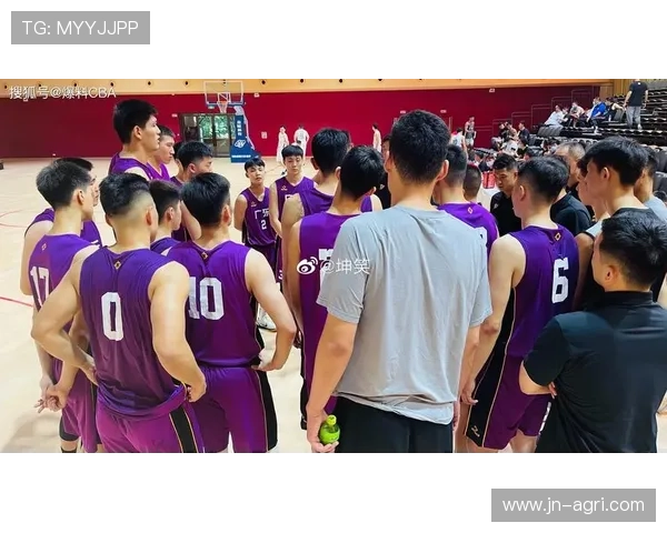 广东官宣对抗训练 胡徐伤势无碍麦崔状态满