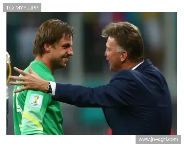 塞维主席:频换主帅反映管理问题 塞维主席:频换主帅反映管理问题